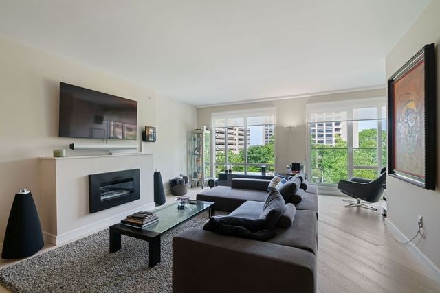 $1,400,000 | 110 Broad Street, Unit 403, Boston, MA 02110