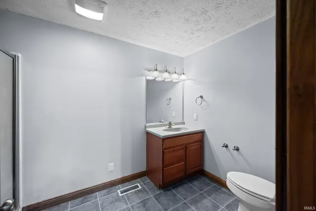 $220,000 | 214 East Columbia Street, Flora, IN 46929