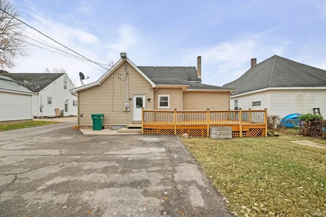 $220,000 | 214 East Columbia Street, Flora, IN 46929