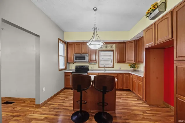 $220,000 | 214 East Columbia Street, Flora, IN 46929