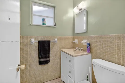 $600,000 | 1901 North 56th Avenue, Hollywood, FL 33021