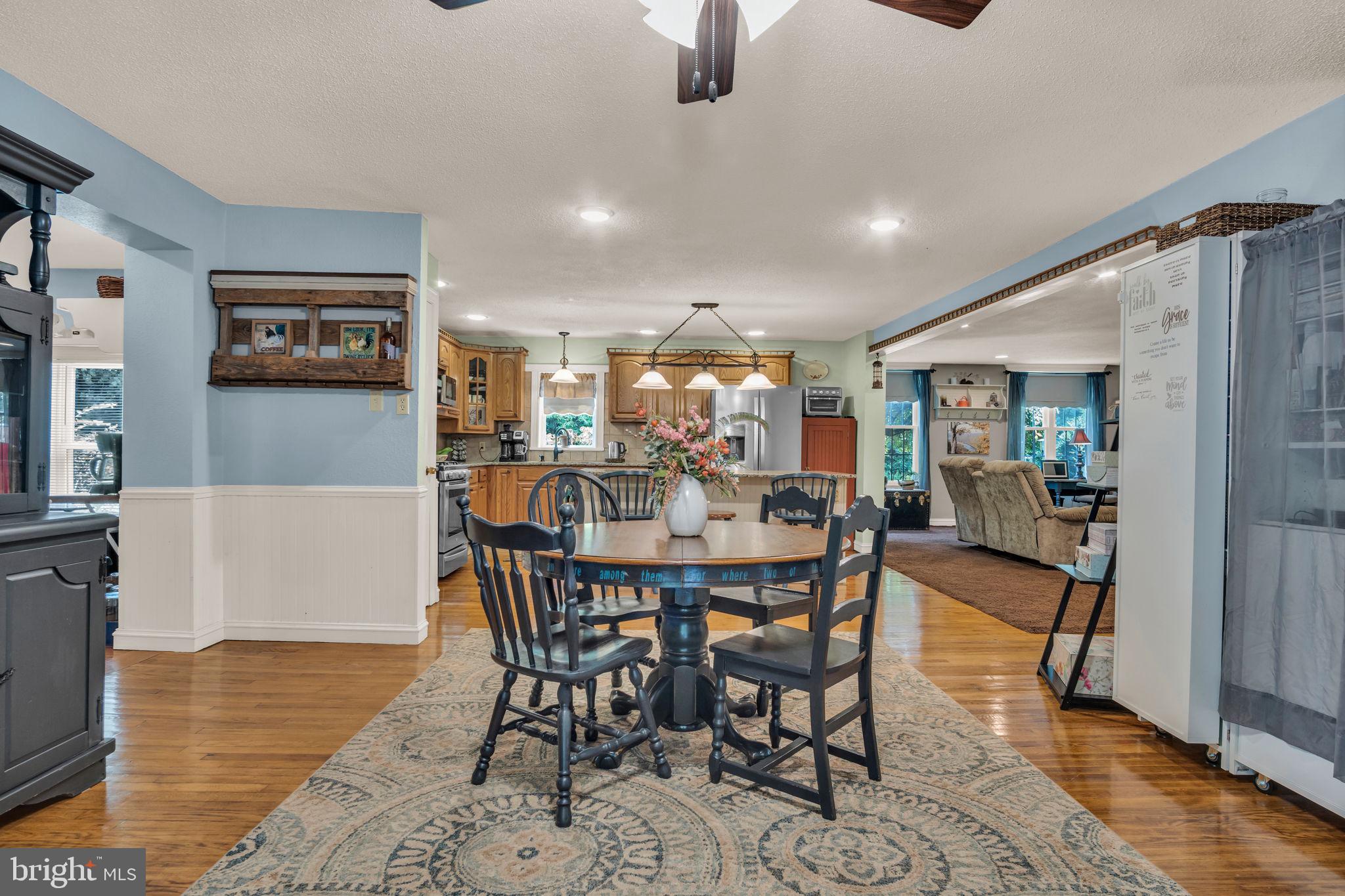 204 Stonehouse Road Carlisle, PA 17015 - Photo 11 of 33