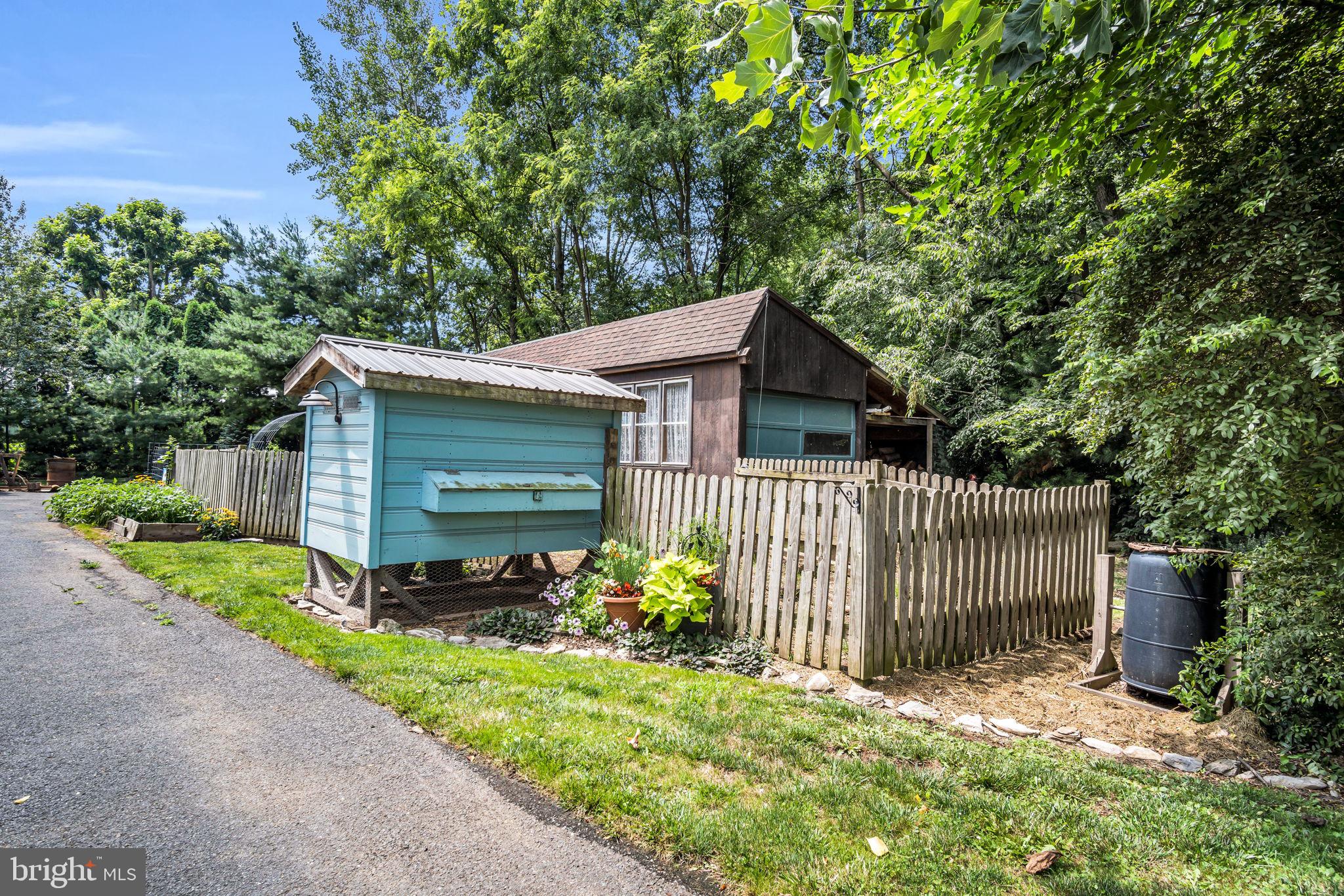 204 Stonehouse Road Carlisle, PA 17015 - Photo 25 of 33