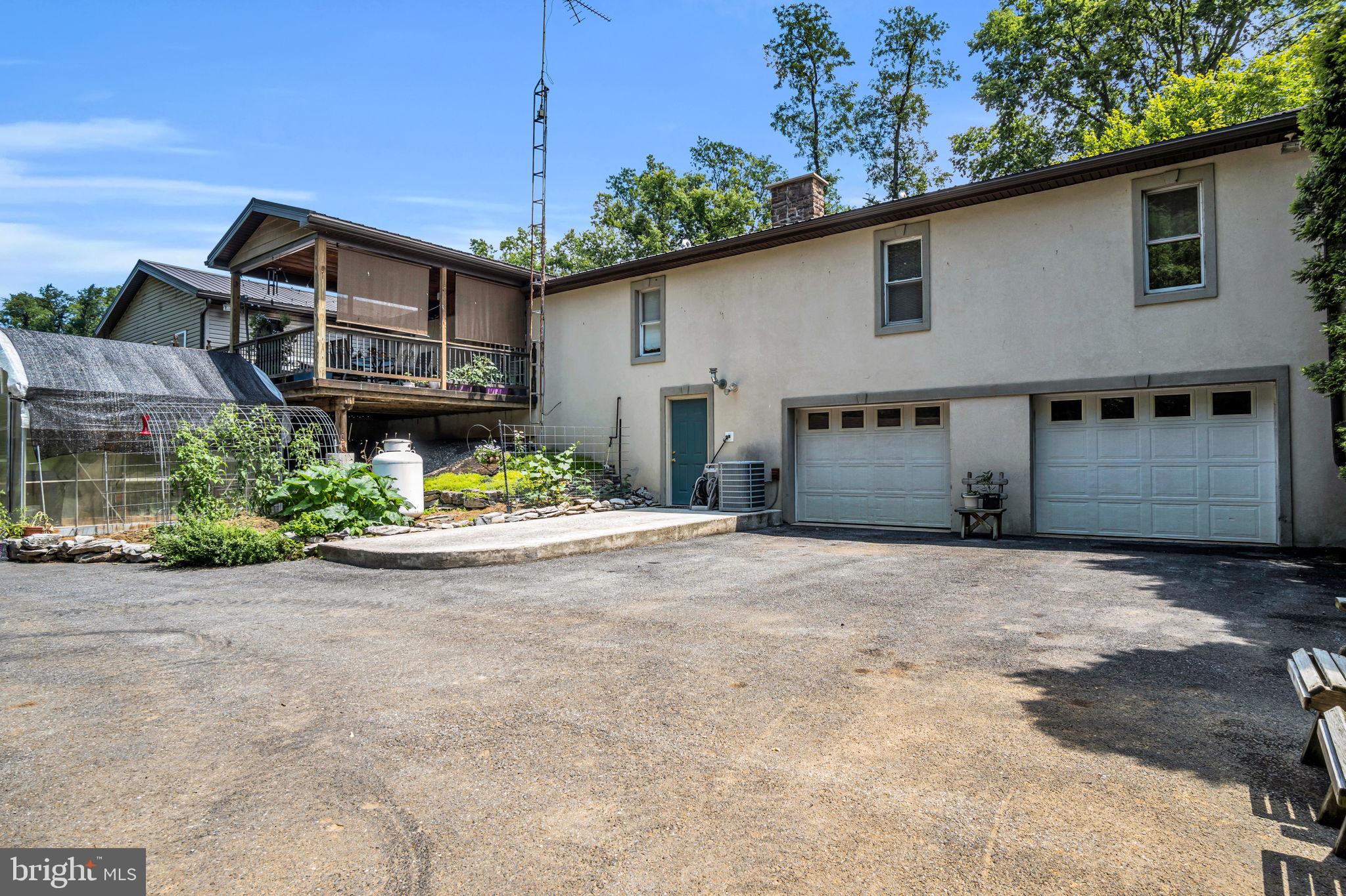 204 Stonehouse Road Carlisle, PA 17015 - Photo 26 of 33