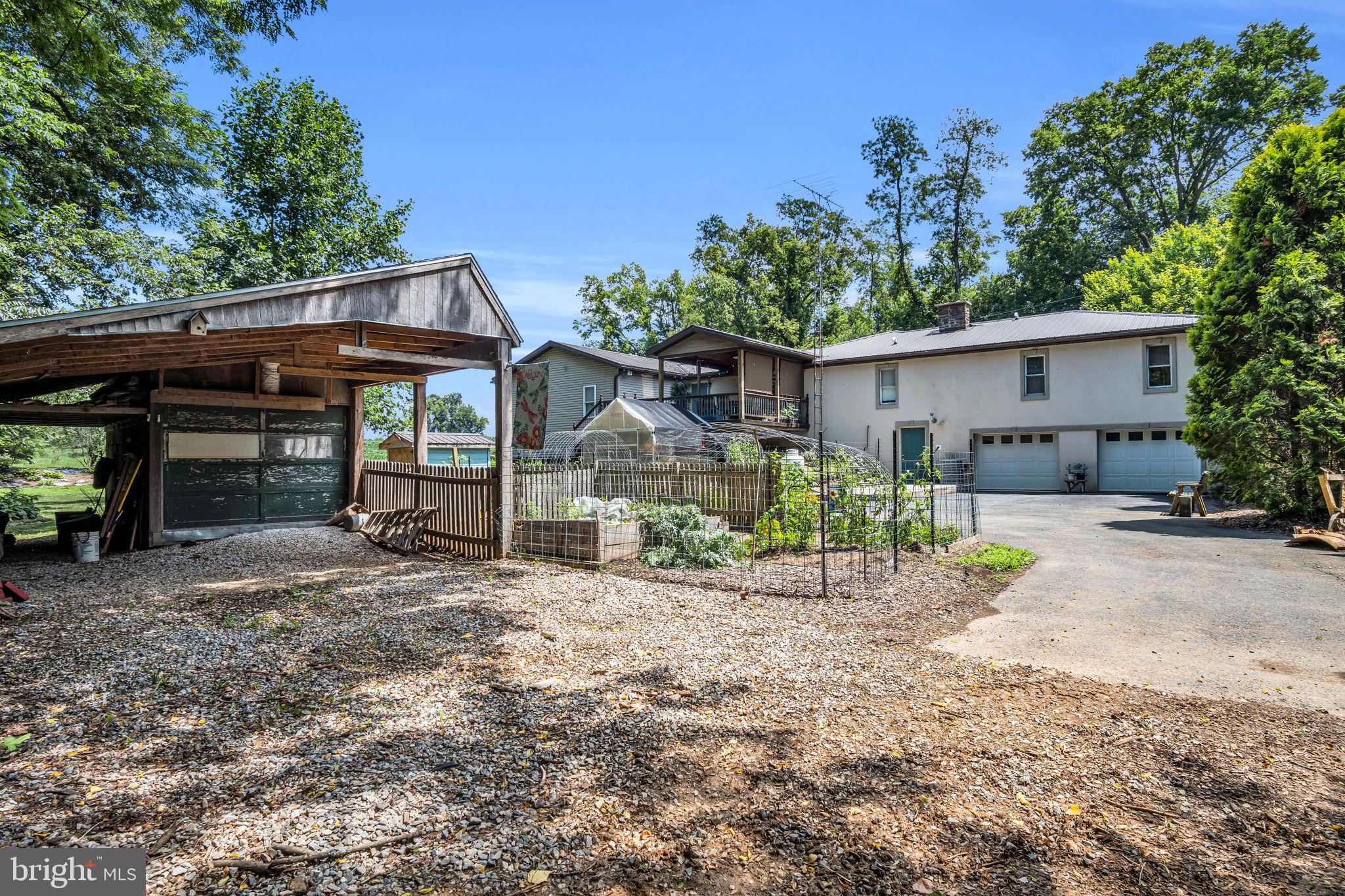 204 Stonehouse Road Carlisle, PA 17015 - Photo 27 of 33