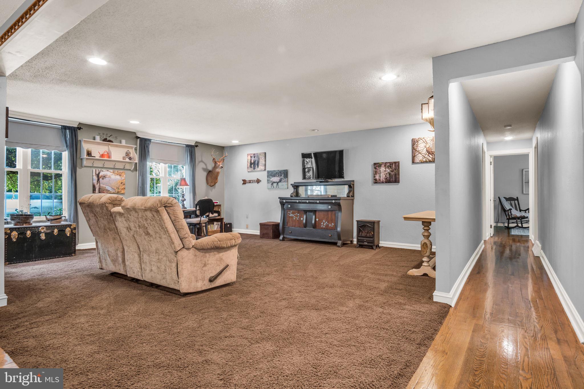 204 Stonehouse Road Carlisle, PA 17015 - Photo 8 of 33