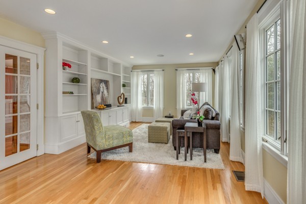 143 Prospect Street Reading, MA 01867 - Photo 8 of 28 Gallery Image 8