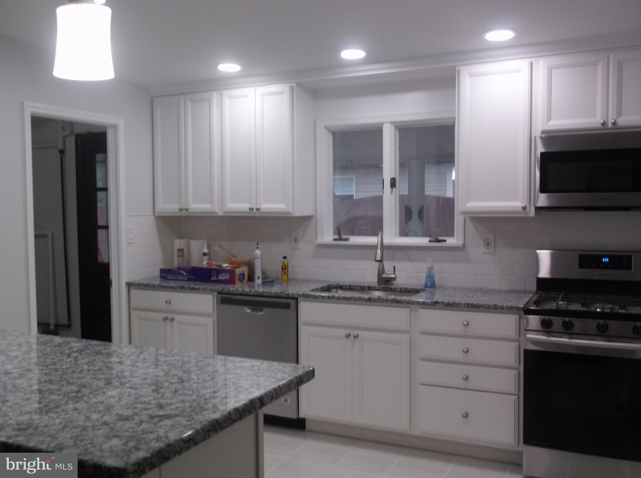9302 Rising Sun Avenue Philadelphia, PA 19115 - Photo 4 of 17