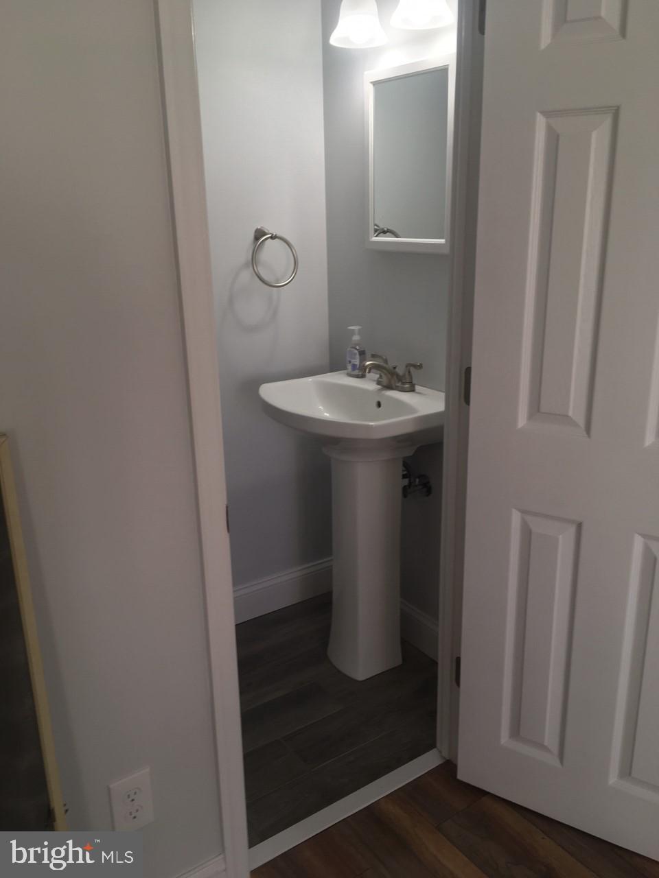 9302 Rising Sun Avenue Philadelphia, PA 19115 - Photo 10 of 17