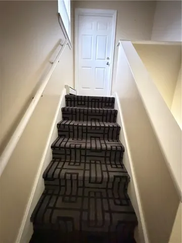 $1,800 | 132 Pavilion Avenue, Providence, RI 02905