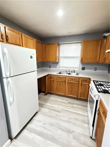 $1,800 | 132 Pavilion Avenue, Providence, RI 02905