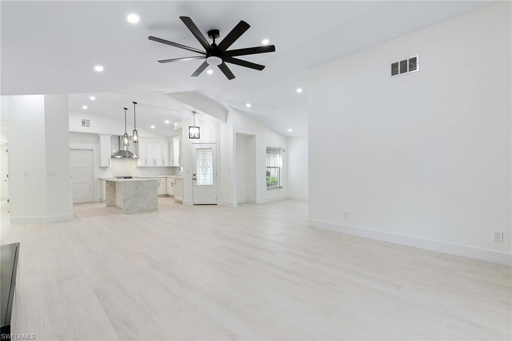 116 Fountain Circle Naples, FL 34119 - Photo 21 of 24
