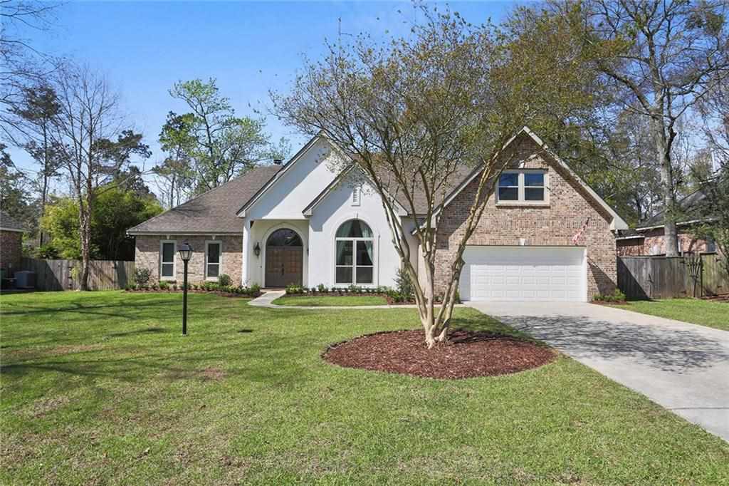 1302 Rue Beauvais Mandeville, LA 70471 - Photo 1 of 17 Gallery Image 1