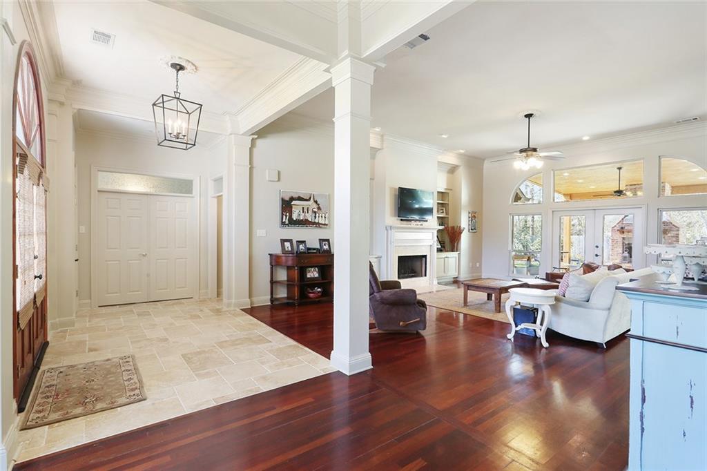 1302 Rue Beauvais Mandeville, LA 70471 - Photo 3 of 17 Gallery Image 3