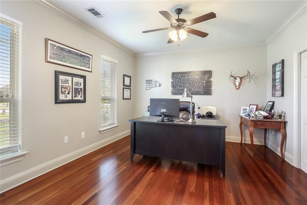 1302 Rue Beauvais Mandeville, LA 70471 - Photo 10 of 17 Gallery Image 10