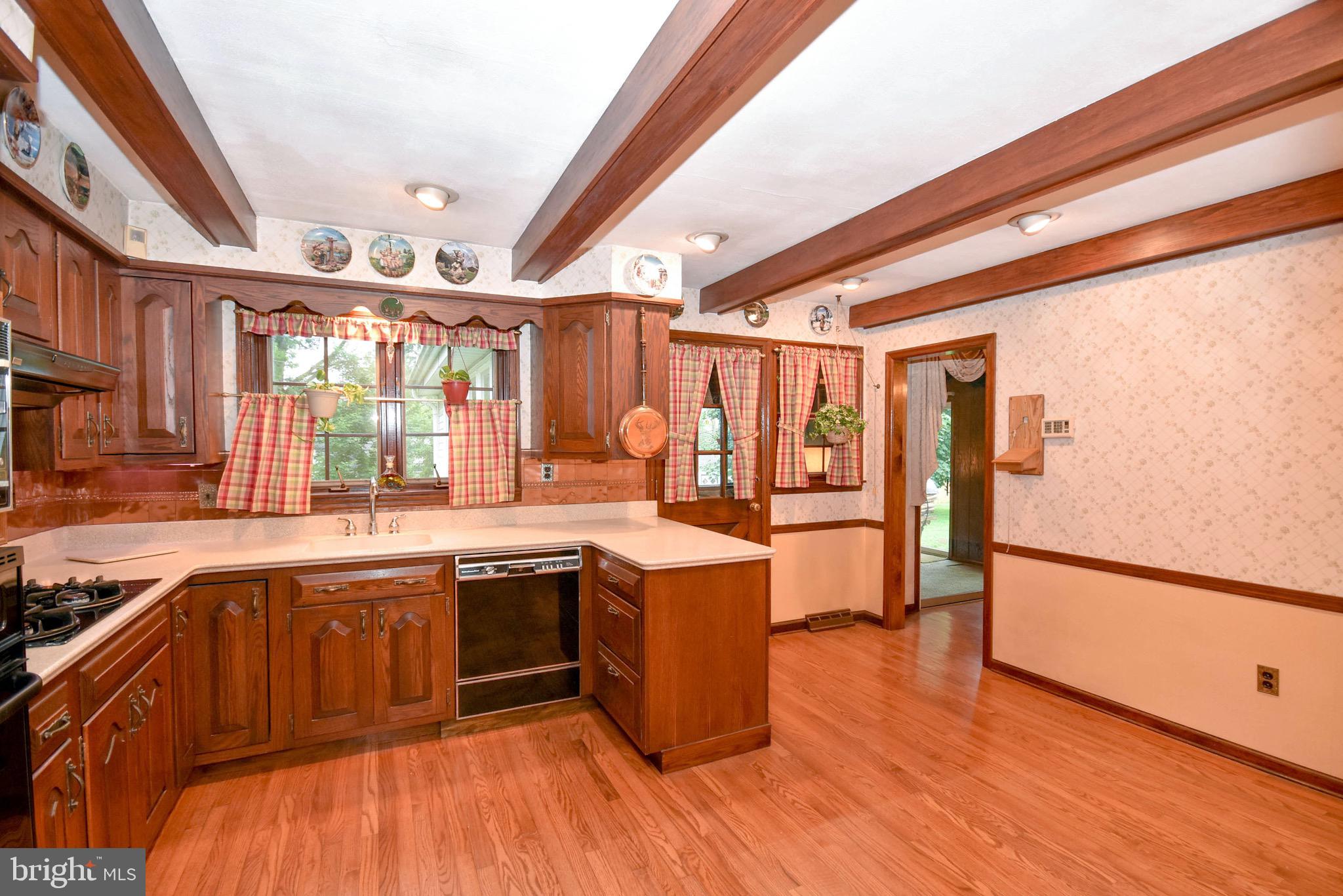 3847 Buck Road Huntingdon Valley, PA 19006 - Photo 5 of 28 Kitchen