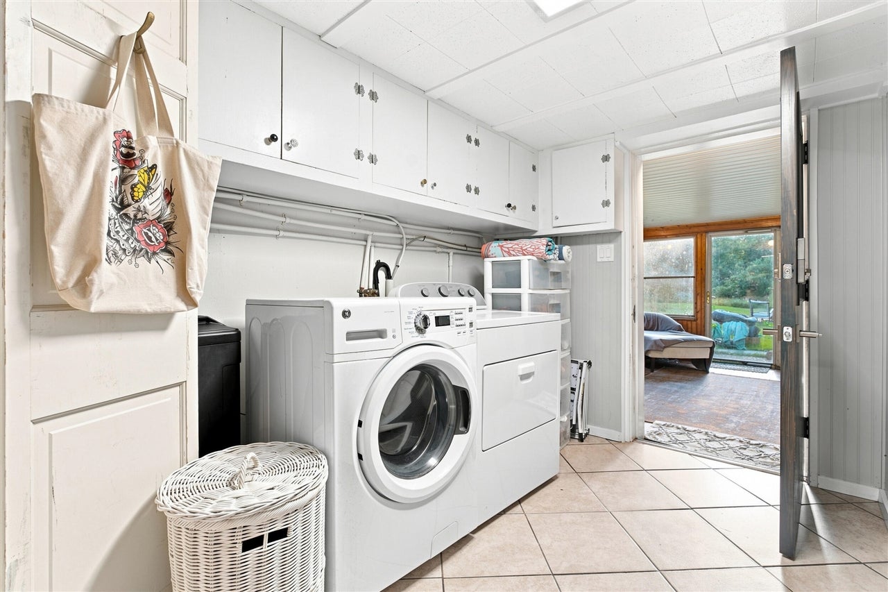 4292 Pier Road Benton Harbor, MI 49022 - Photo 17 of 28 Gallery Image 17