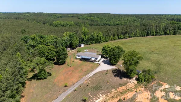 $300,000 | 1283 Country Side Drive, Blackstock, SC 29014