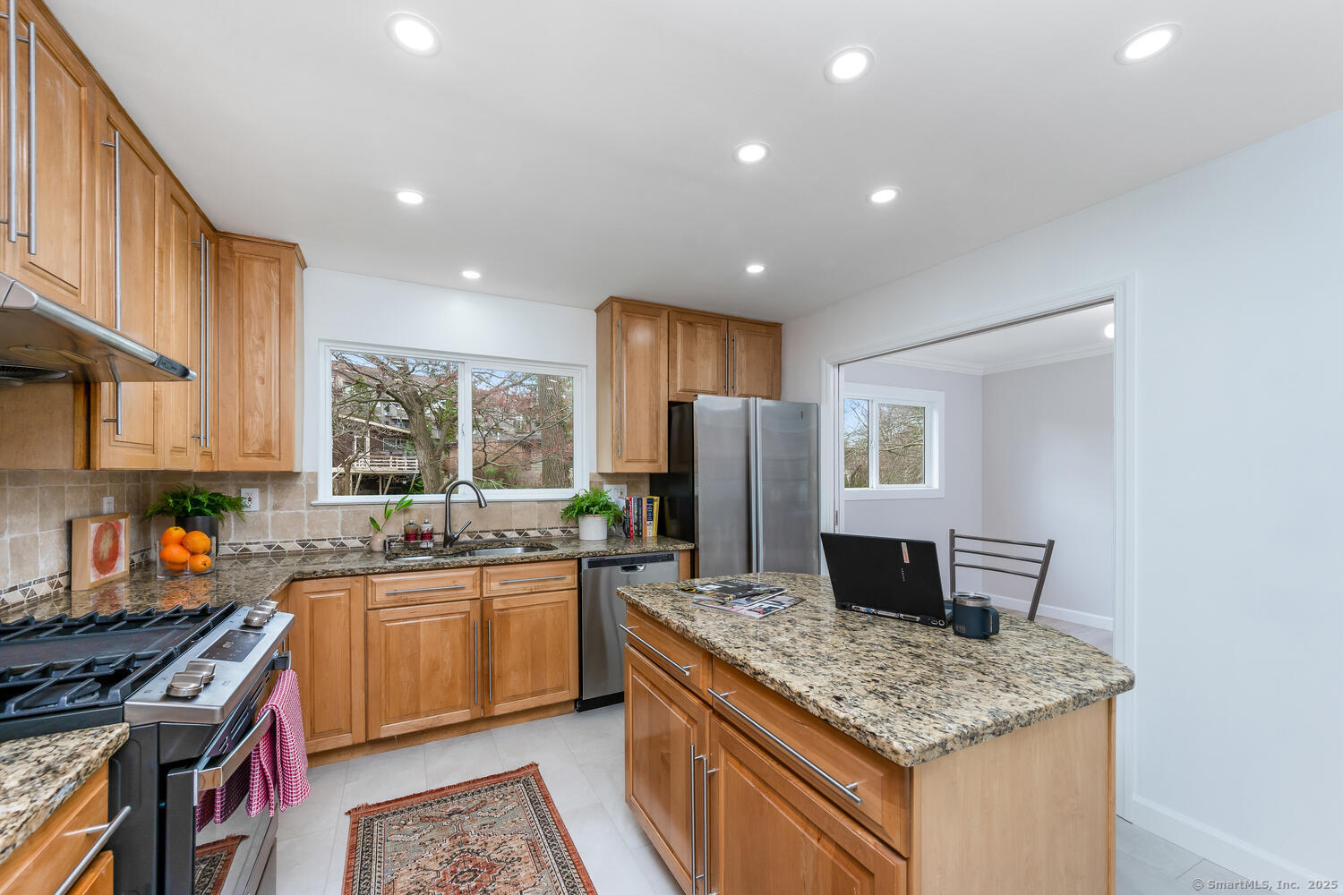 14 Amherst Road Greenwich, CT 06878 - Photo 12 of 32