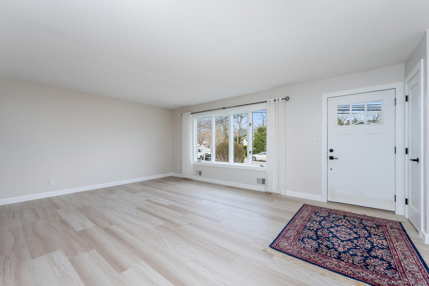 14 Amherst Road Greenwich, CT 06878 - Photo 4 of 32