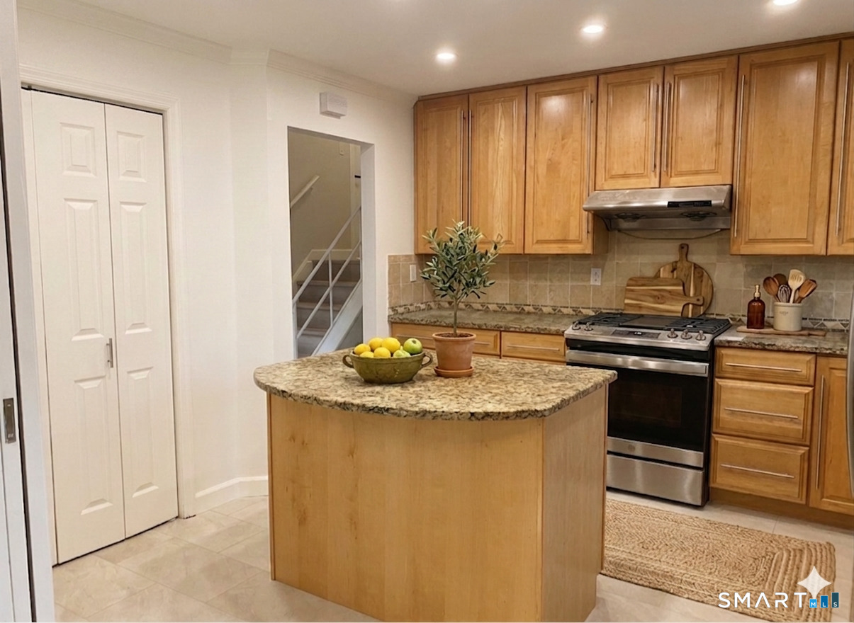 14 Amherst Road Greenwich, CT 06878 - Photo 10 of 32