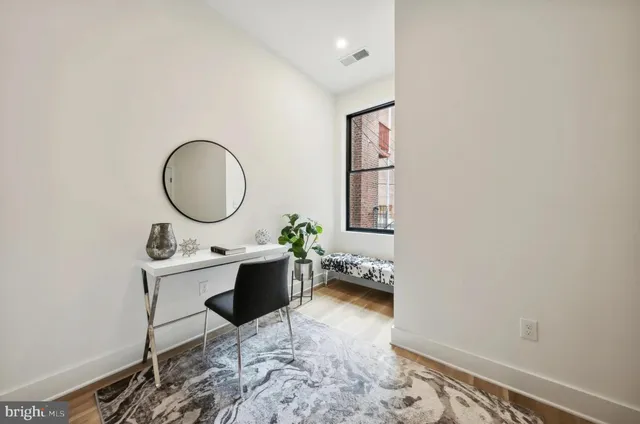 $3,850 | 2015 13th Street Northwest, Unit 2, Washington, DC 20009