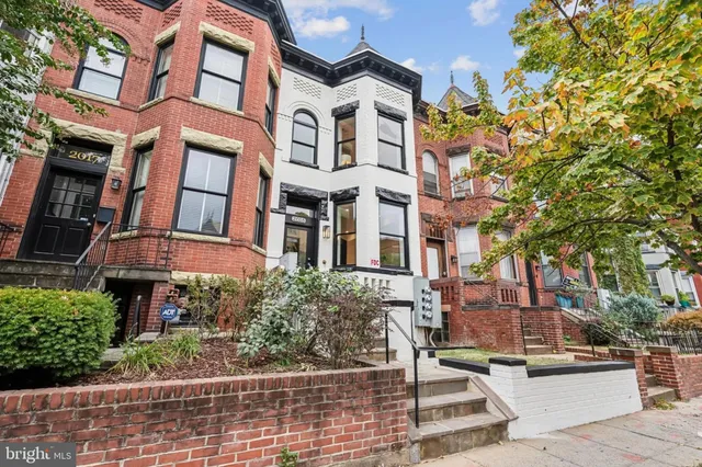 a view of a entryway door of the house