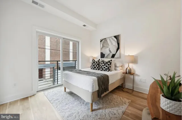 $3,850 | 2015 13th Street Northwest, Unit 2, Washington, DC 20009