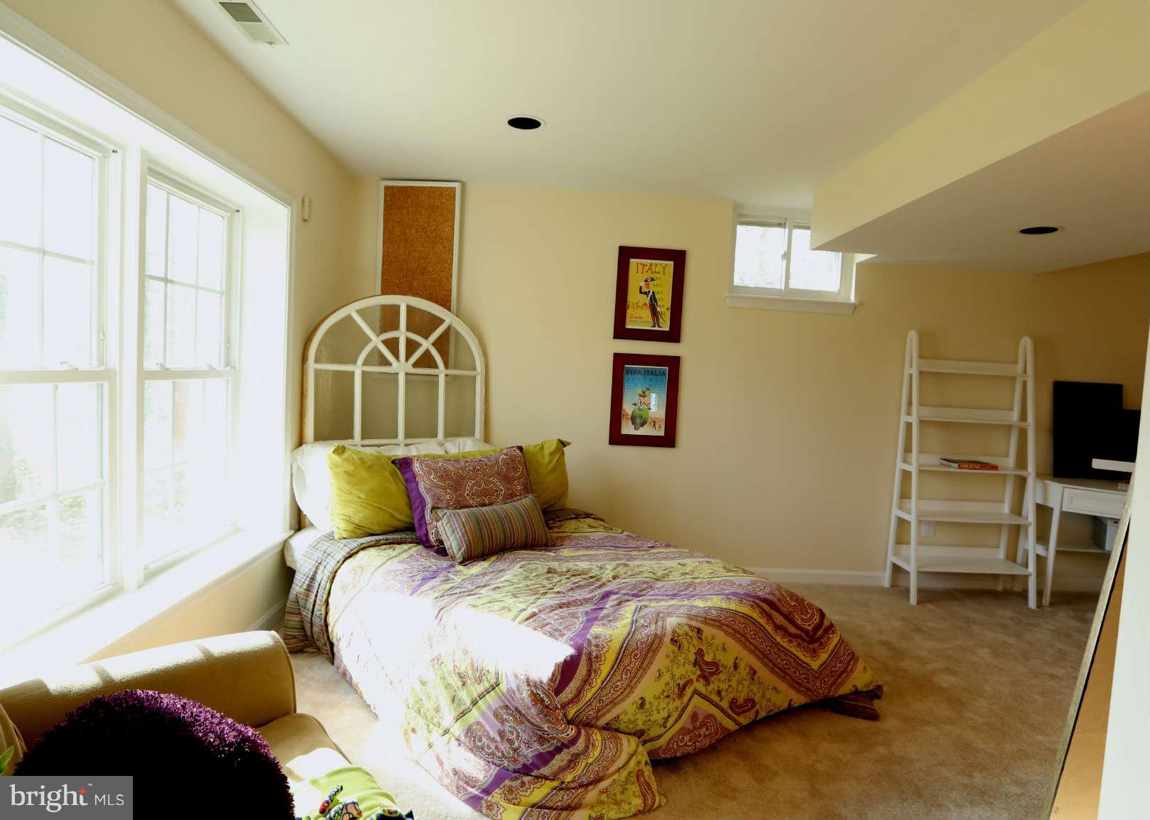 11883 Fawn Ridge Lane Reston, VA 20194 - Photo 26 of 30 Bedroom