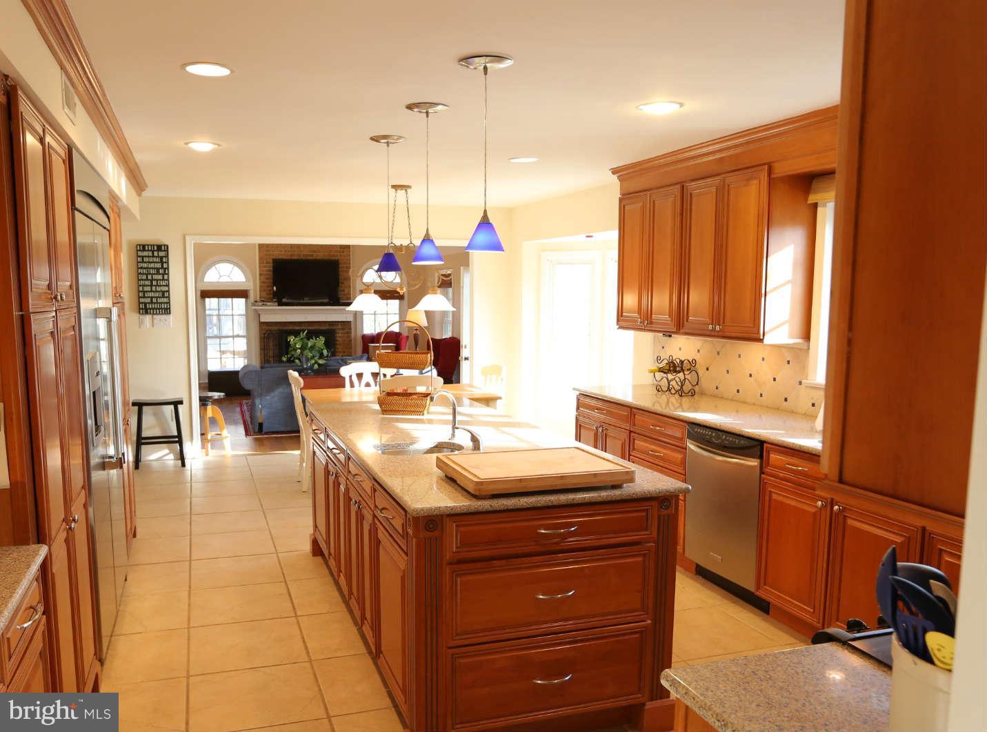 11883 Fawn Ridge Lane Reston, VA 20194 - Photo 5 of 30 Kitchen