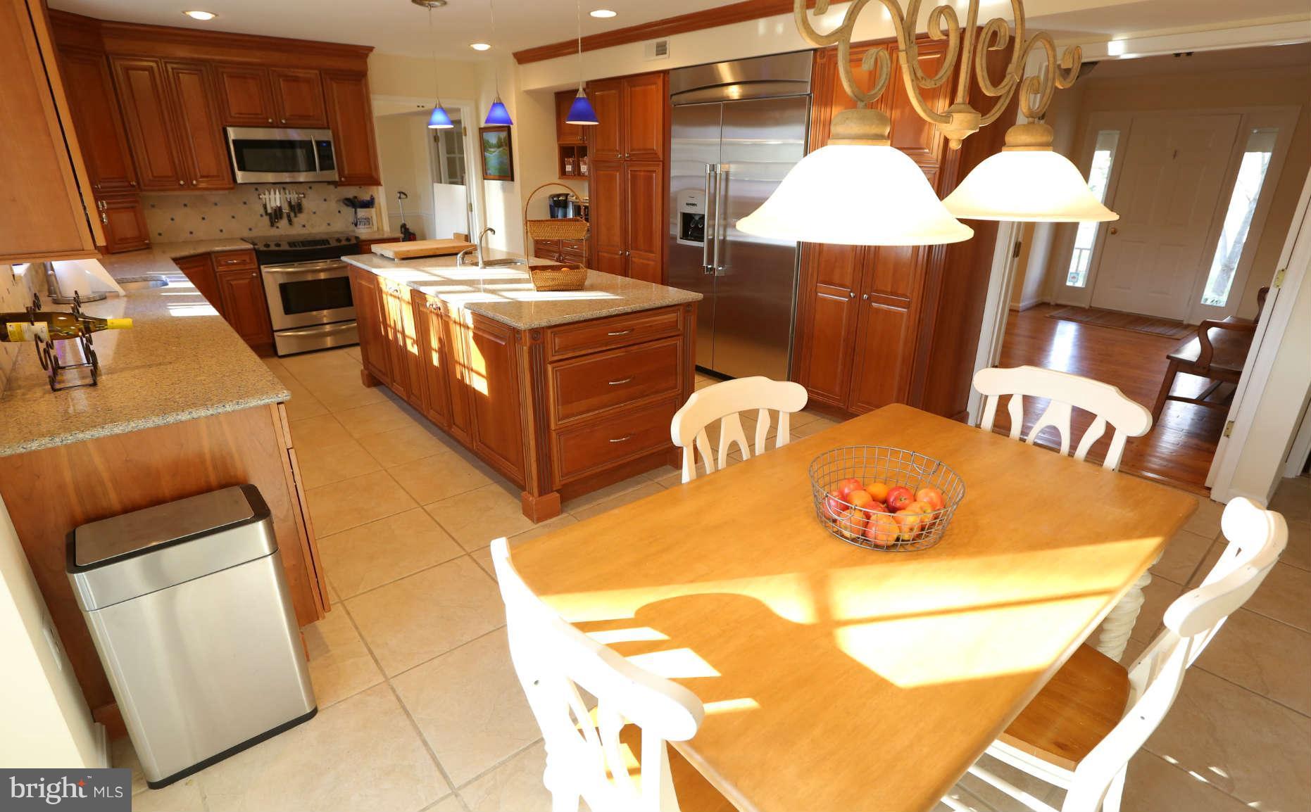11883 Fawn Ridge Lane Reston, VA 20194 - Photo 6 of 30 Kitchen
