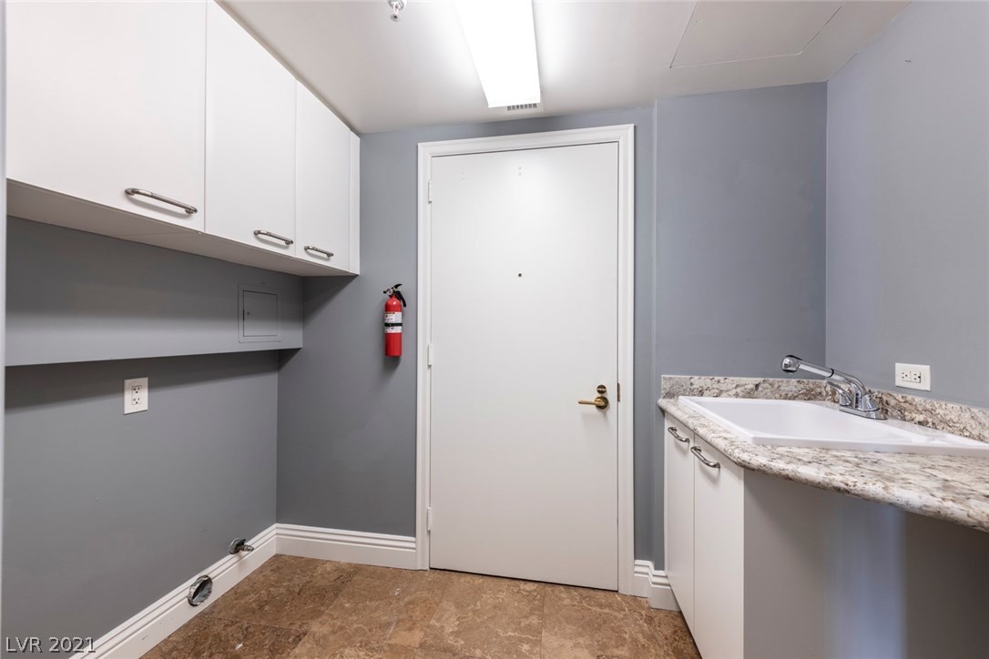 2747 Paradise Road, Unit 904 Las Vegas, NV 89109 - Photo 15 of 22 Gallery Image 15