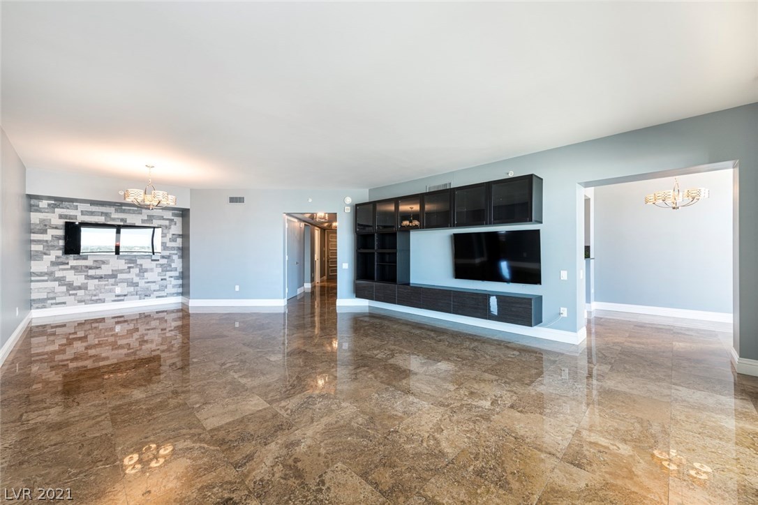 2747 Paradise Road, Unit 904 Las Vegas, NV 89109 - Photo 3 of 22 Gallery Image 3