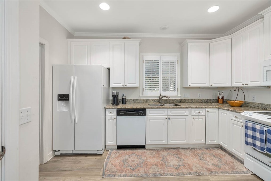 122 Rosemont Street St. Simons Island, GA 31522 - Photo 13 of 33