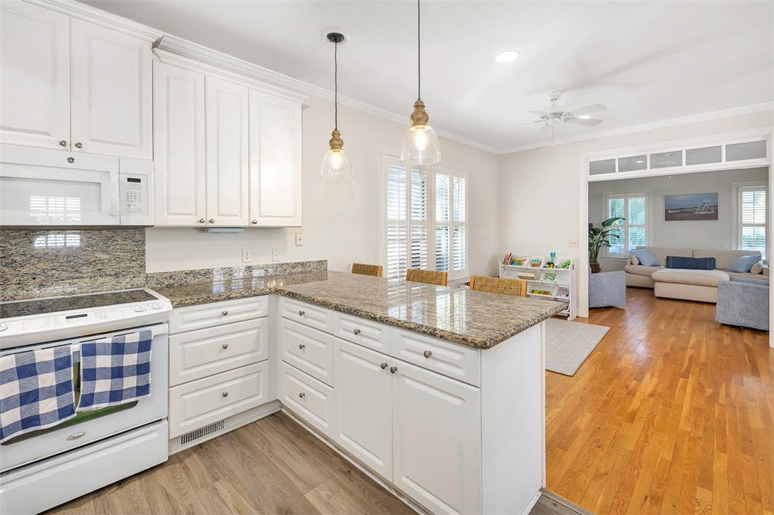 122 Rosemont Street St. Simons Island, GA 31522 - Photo 15 of 33