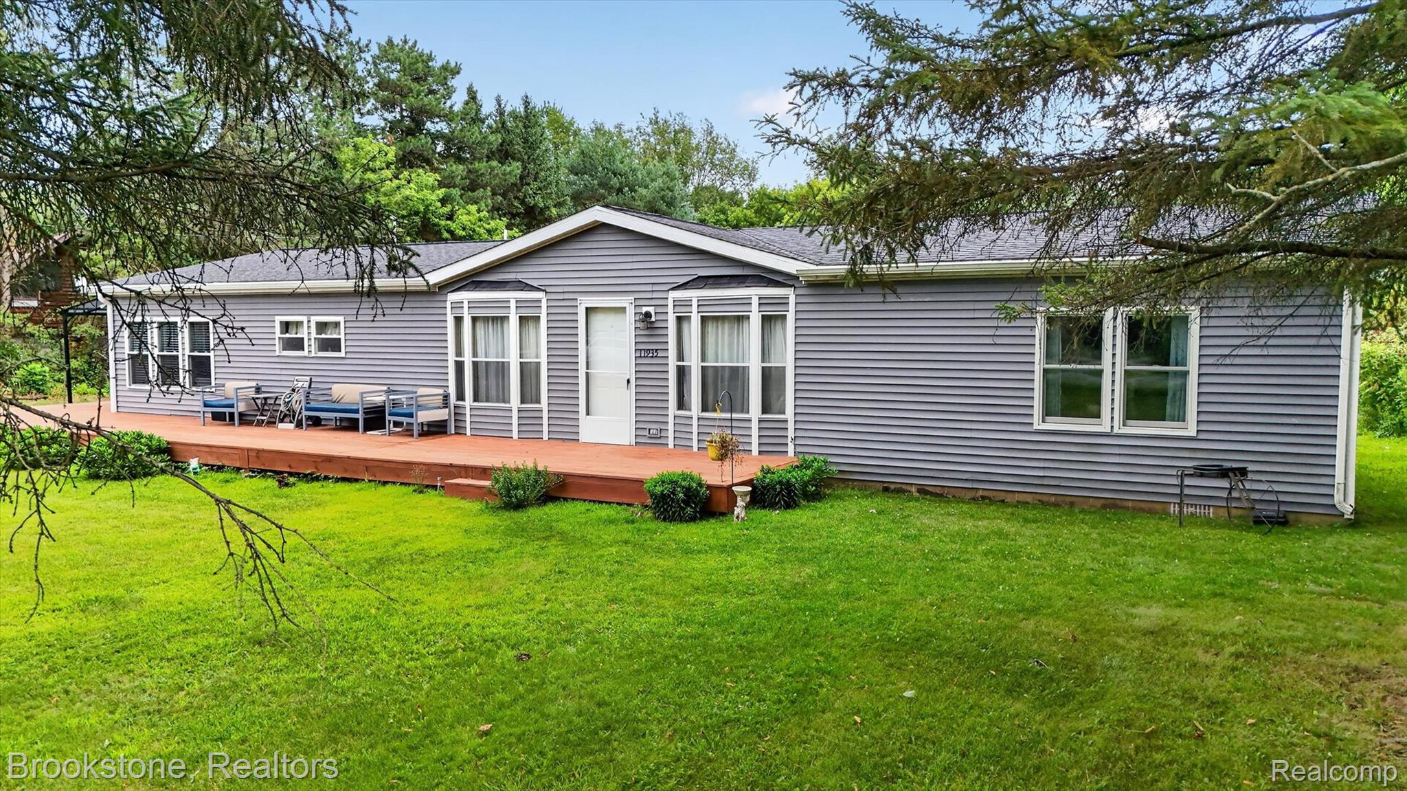11935 South Beardslee Road Perry, MI 48872 - Photo 51 of 66 51-11935-Beardslee-Rd-WindowStill-Photography.jpg