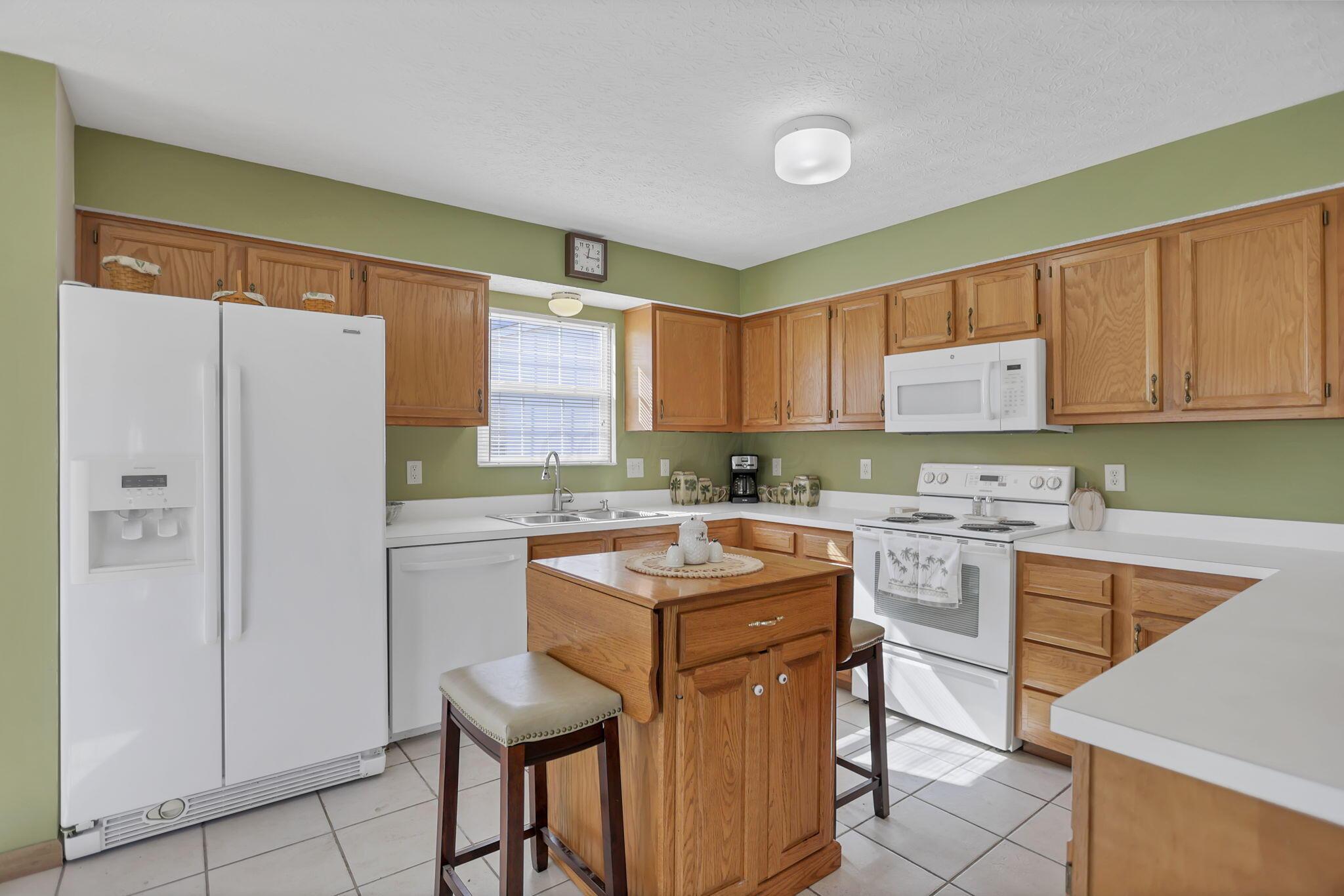 1588 Heatherview Lane Heath, OH 43056 - Photo 10 of 52 Kitchen