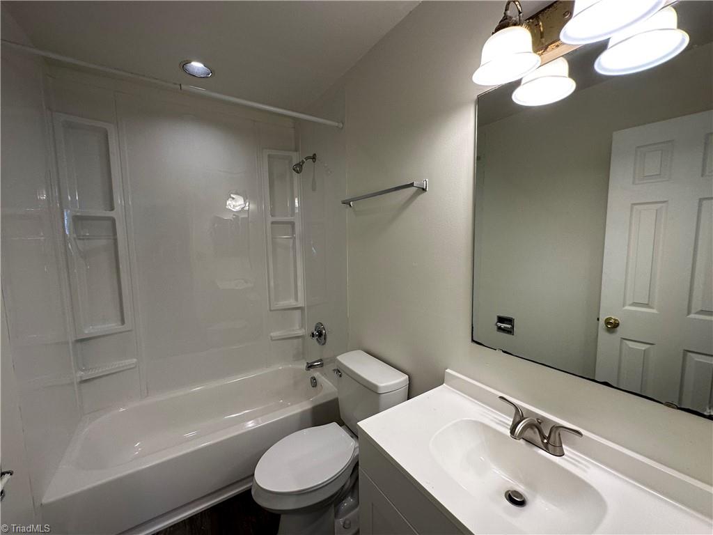 109 Pineview Road Gibsonville, NC 27249 - Photo 21 of 28 Full Bathroom in hallway