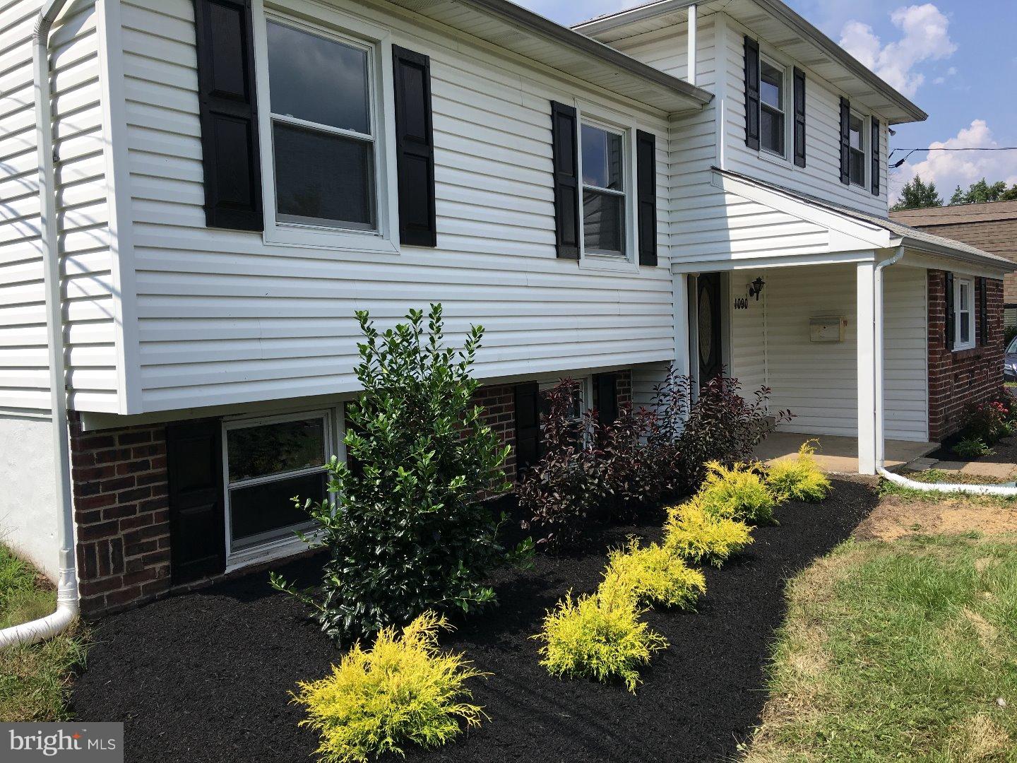 1090 York Rd. Warminster, PA 18974 - Photo 3 of 22 Exterior Front