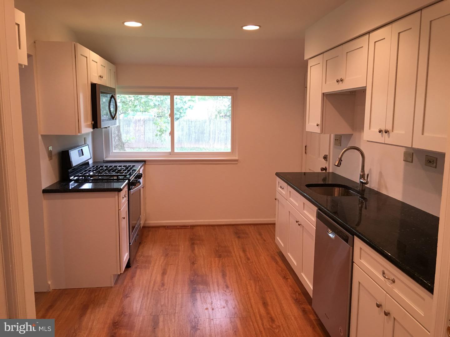 1090 York Rd. Warminster, PA 18974 - Photo 7 of 22 Kitchen