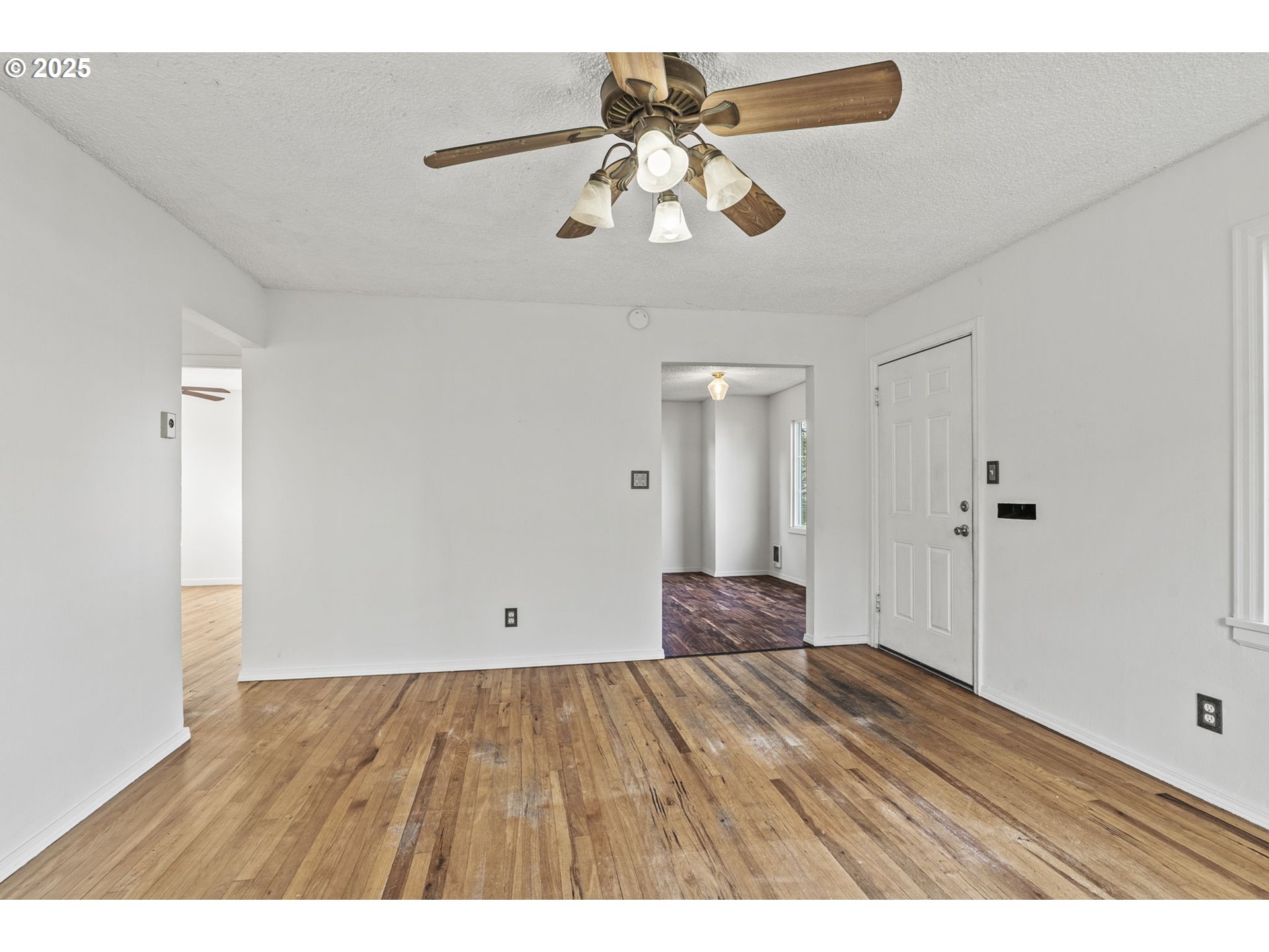 2949 Dover Street Longview, WA 98632 - Photo 4 of 26 Gallery Image 4