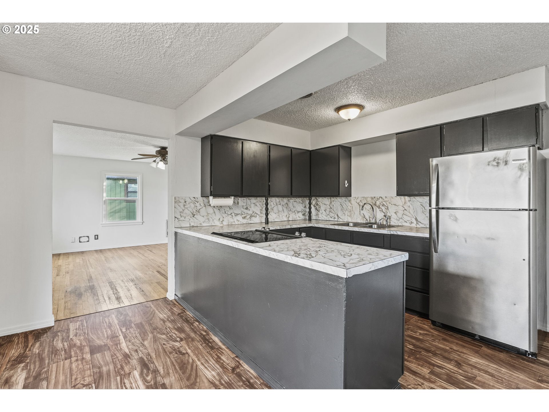 2949 Dover Street Longview, WA 98632 - Photo 9 of 26 Gallery Image 9