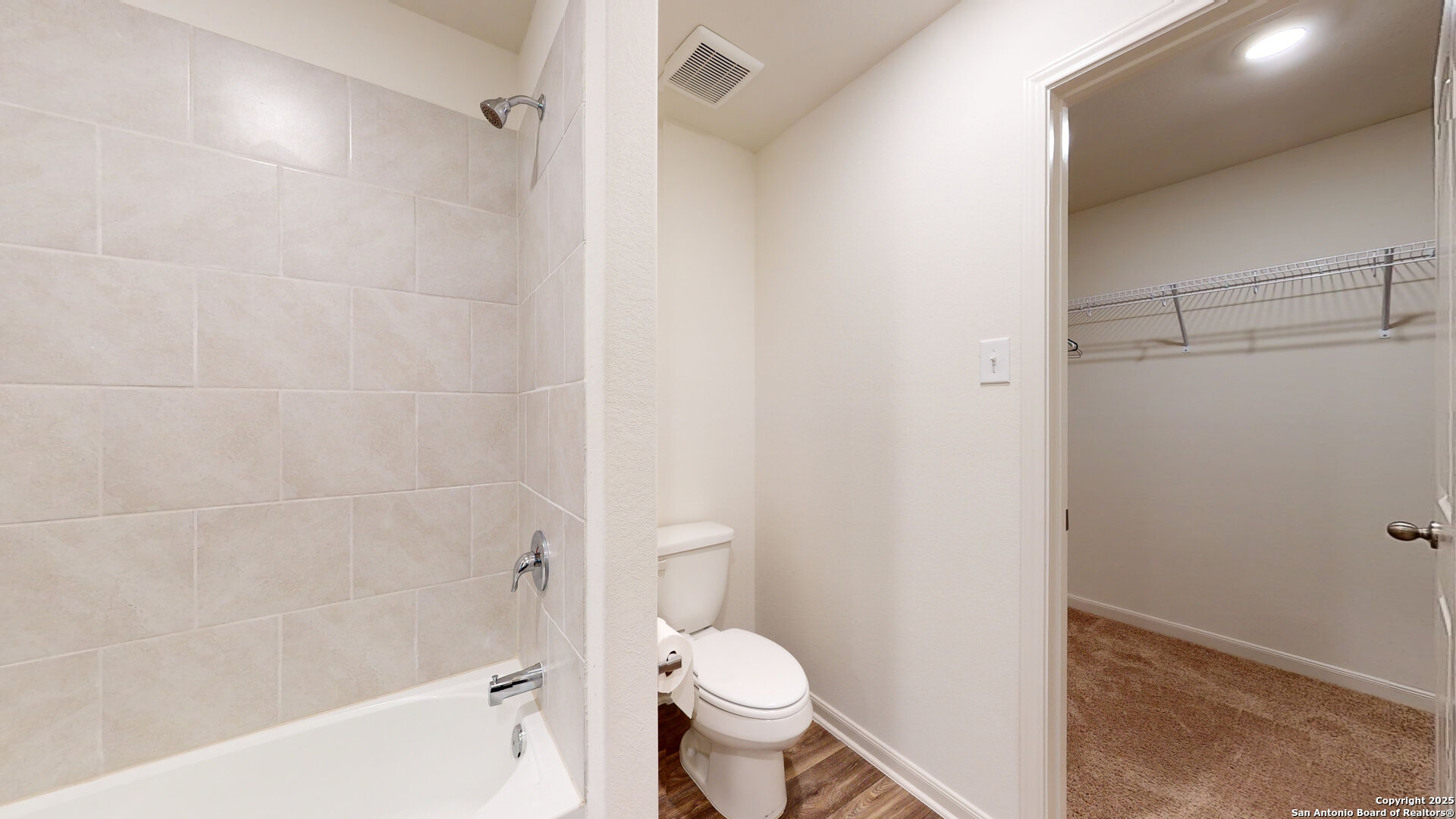 10927 Chatham Court Converse, TX 78109 - Photo 12 of 32