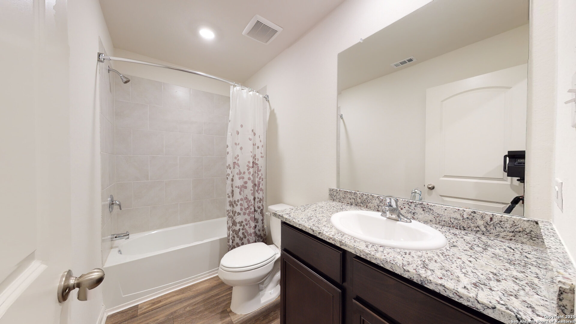 10927 Chatham Court Converse, TX 78109 - Photo 15 of 32