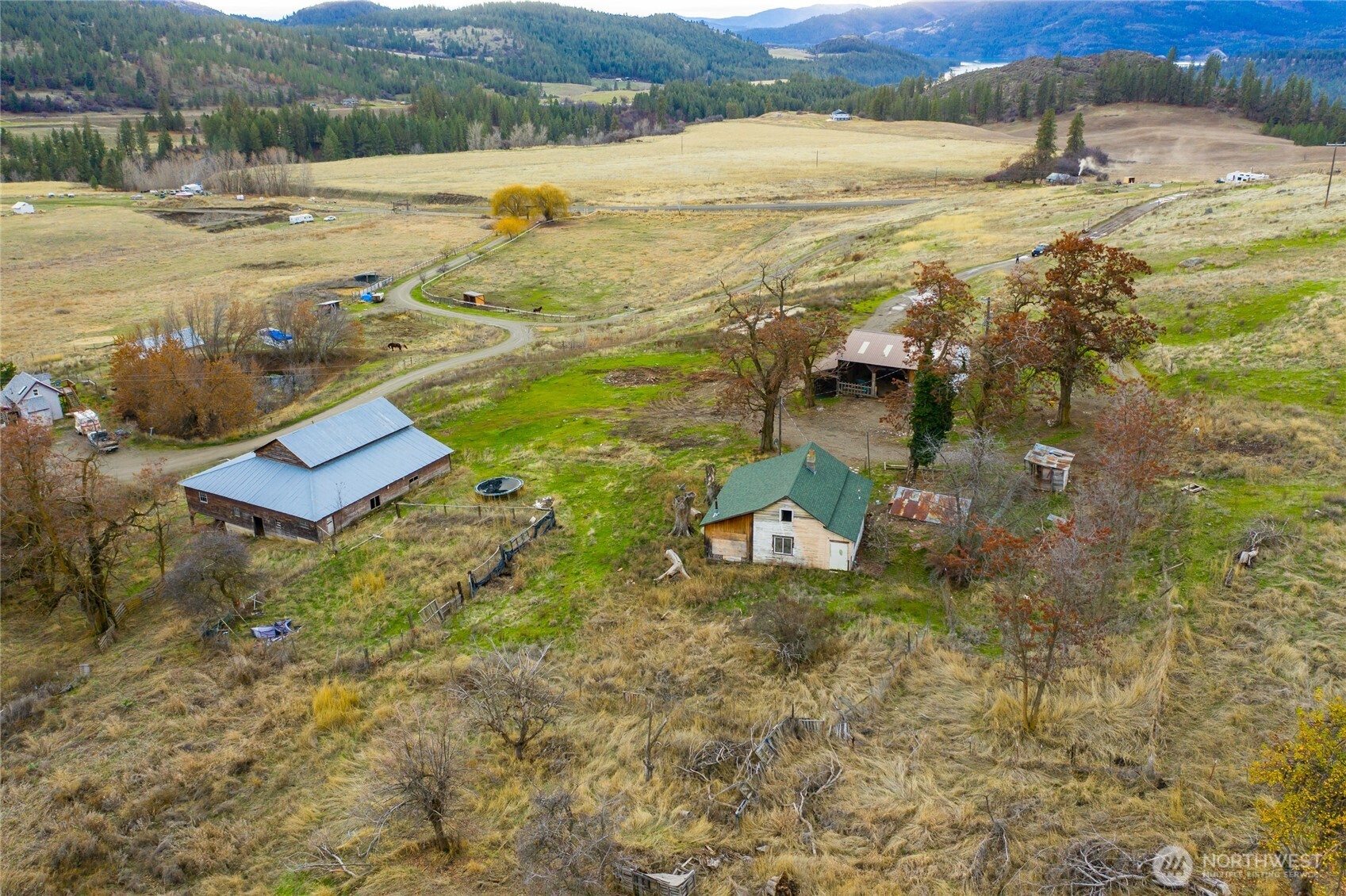 4521 Highway 25 South Hunters, WA 99137 - Photo 15 of 36 a view of an ocean and a mountain