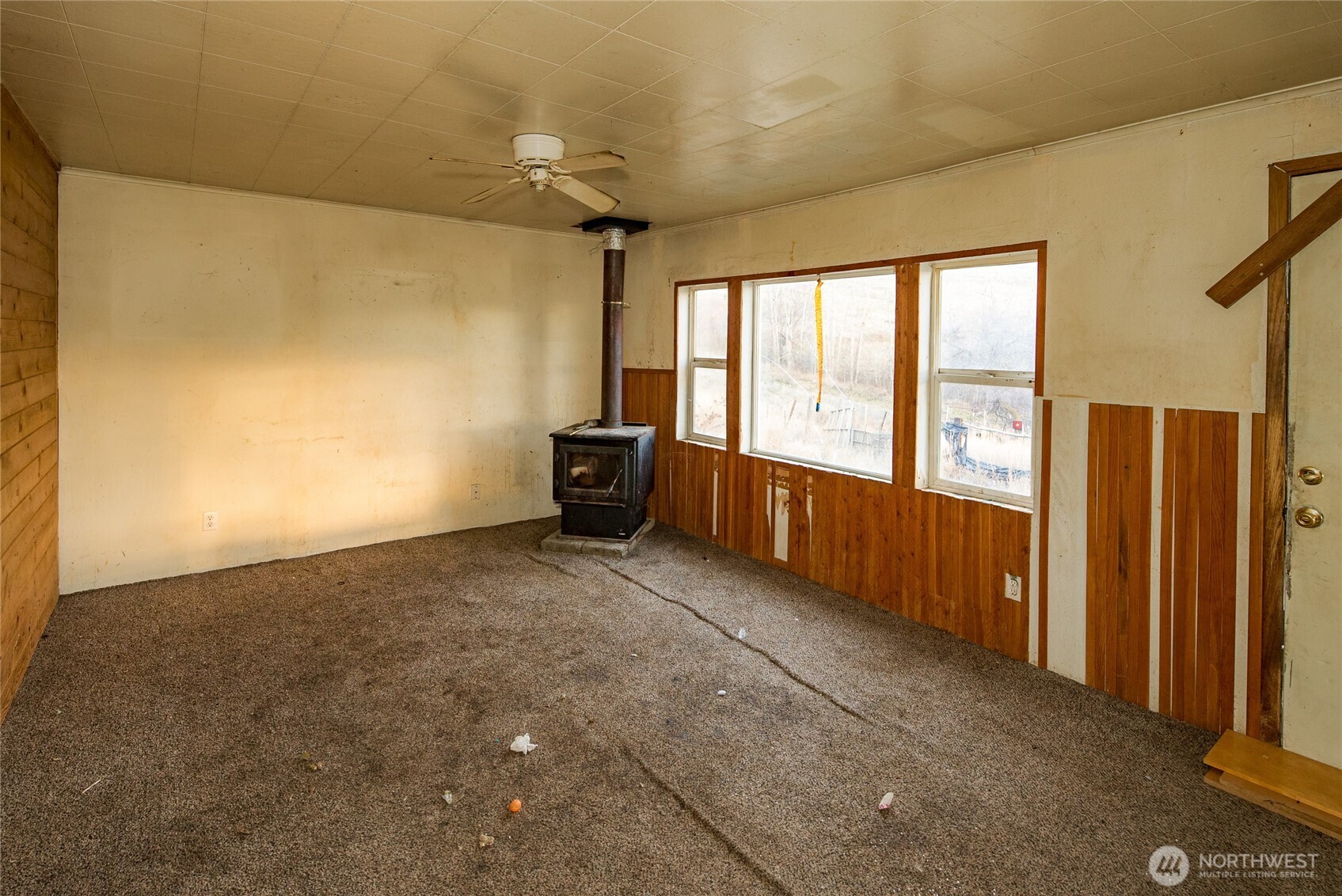 4521 Highway 25 South Hunters, WA 99137 - Photo 30 of 36 a view of an empty room with a window