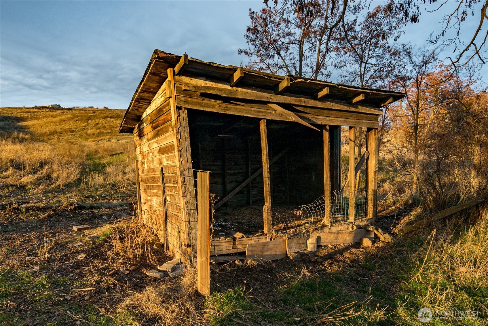 4521 Highway 25 South Hunters, WA 99137 - Photo 34 of 36