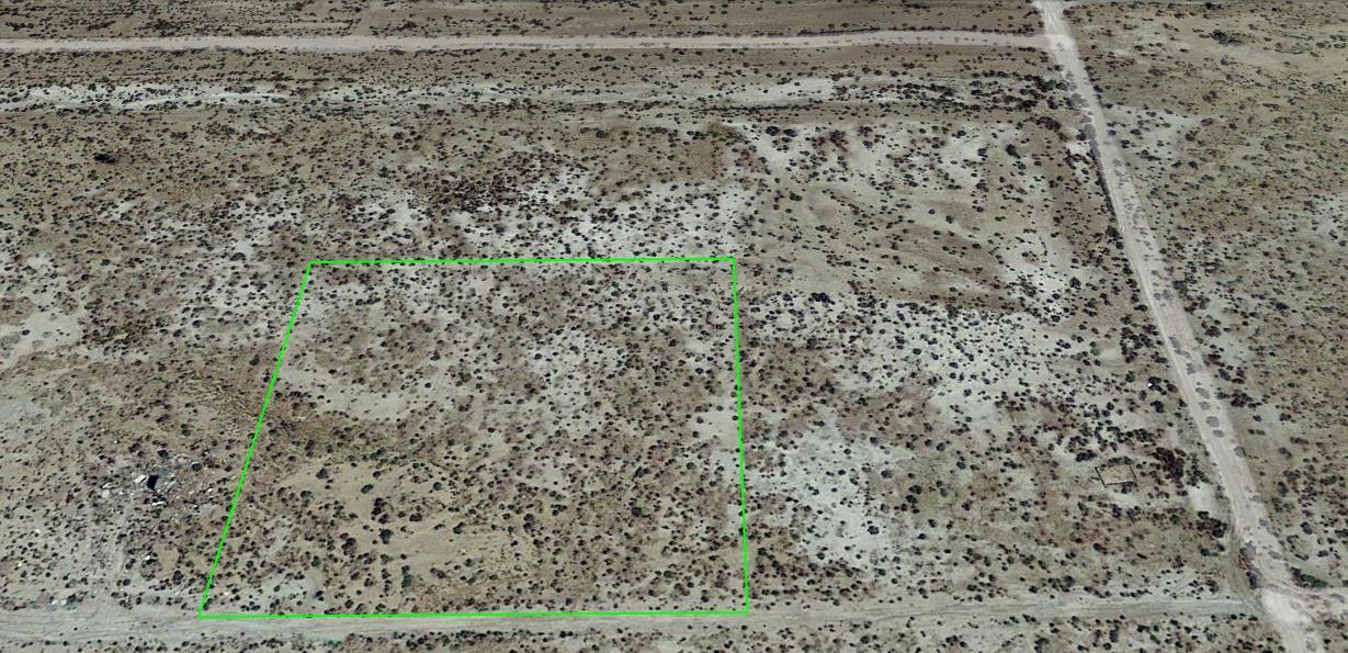 O2 Vic 244 Palmdale, CA 93591 - Photo 2 of 9 a close up of a wall