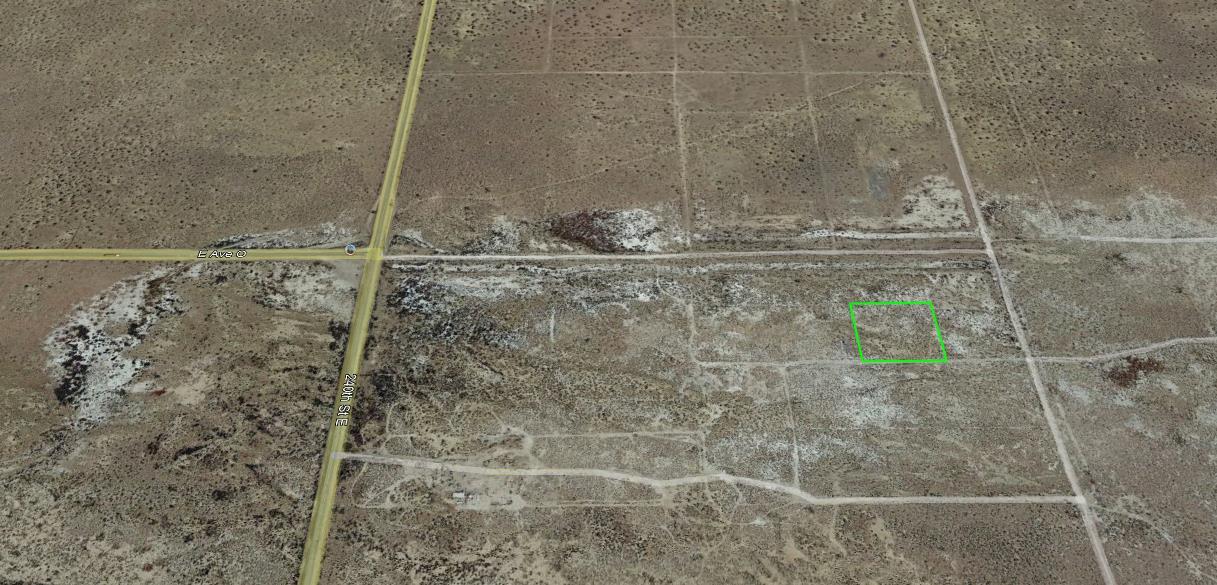 O2 Vic 244 Palmdale, CA 93591 - Photo 3 of 9 a bathroom with a shower