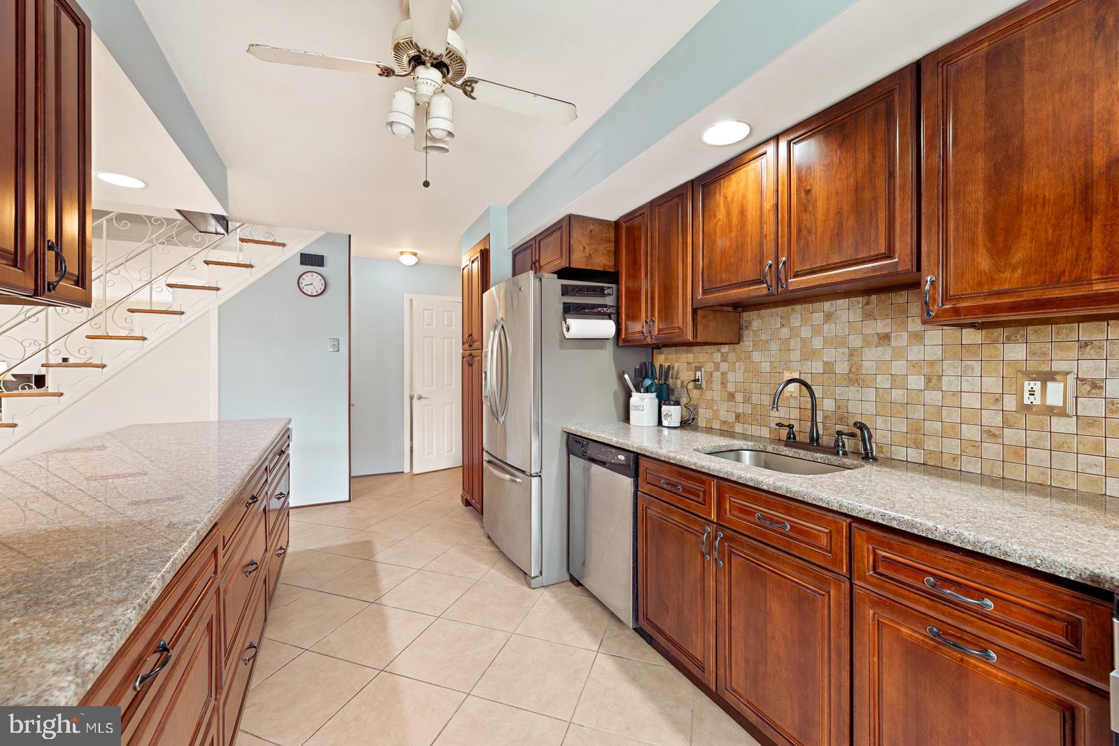 3800 Salina Road Philadelphia, PA 19154 - Photo 16 of 36 Gallery Image 16